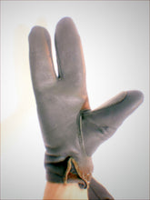 Load image into Gallery viewer, [MARTIAN] Tabi Gloves
